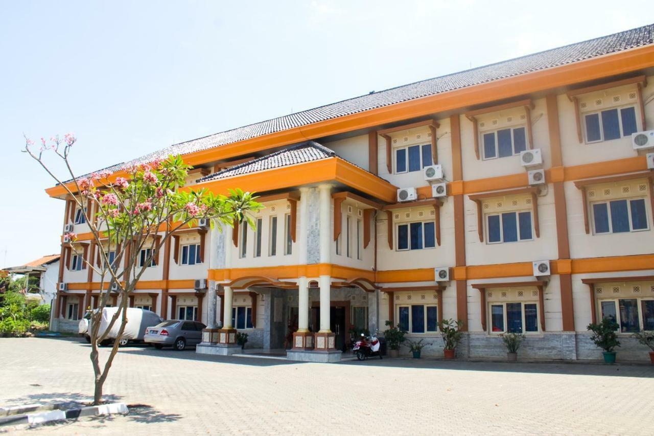 Hotel Wiwi Perkasa 2 Indramayu Dış mekan fotoğraf